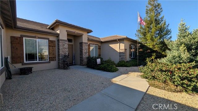 35316 Dry Creek Road, Yucaipa, CA 92399