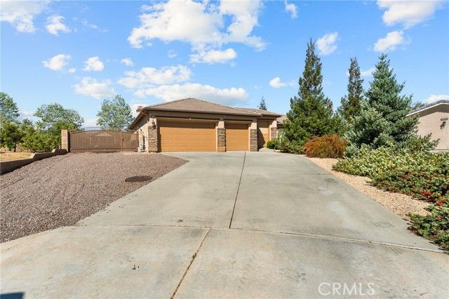 35316 Dry Creek Road, Yucaipa, CA 92399