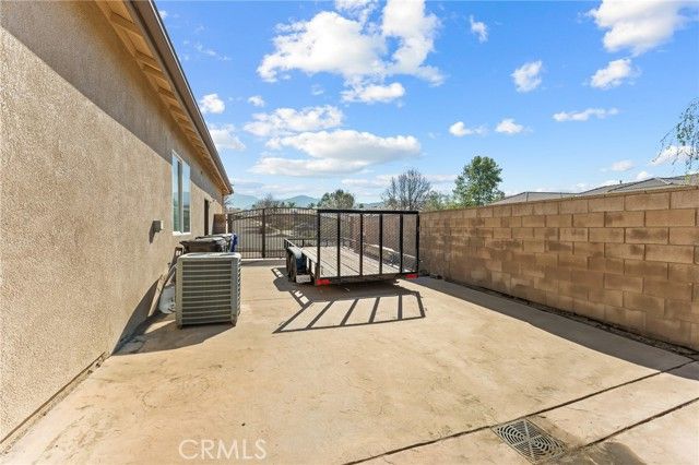 35316 Dry Creek Road, Yucaipa, CA 92399