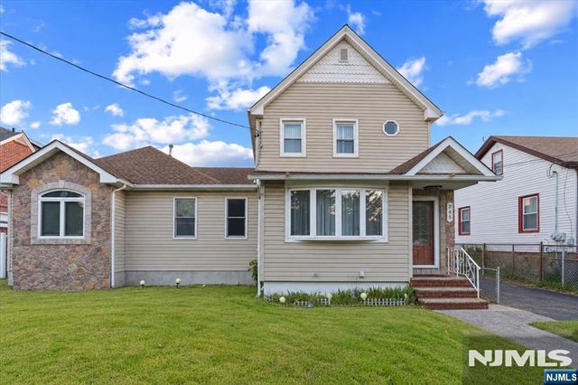 245 Kingsland Avenue, Lyndhurst, NJ 07071