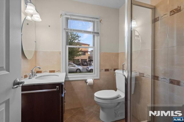 245 Kingsland Avenue, Lyndhurst, NJ 07071