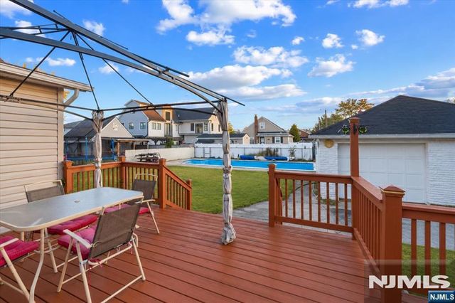 245 Kingsland Avenue, Lyndhurst, NJ 07071