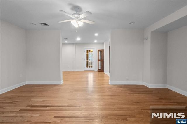 245 Kingsland Avenue, Lyndhurst, NJ 07071