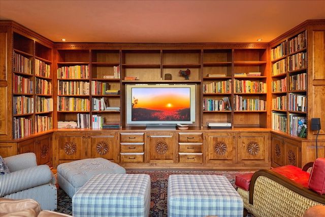 1433 Upper Canyon Road, Santa Fe, NM 87501