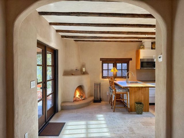 1433 Upper Canyon Road, Santa Fe, NM 87501