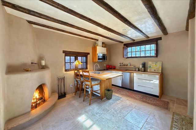 1433 Upper Canyon Road, Santa Fe, NM 87501