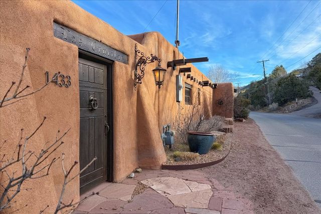 1433 Upper Canyon Road, Santa Fe, NM 87501