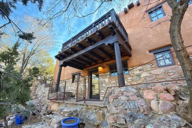 1433 Upper Canyon Road, Santa Fe, NM 87501