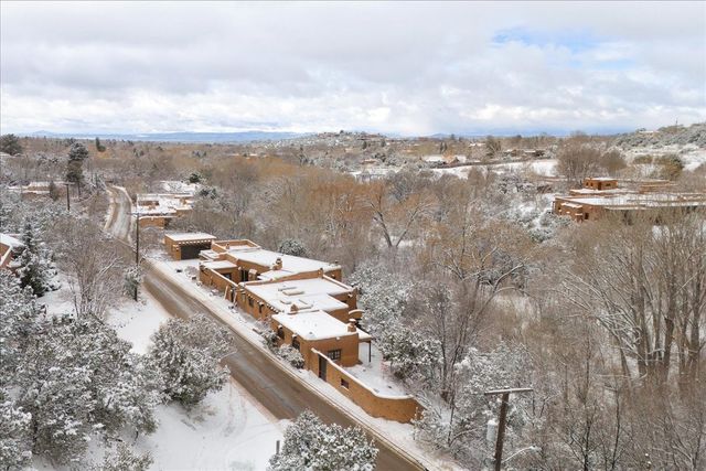 1433 Upper Canyon Road, Santa Fe, NM 87501