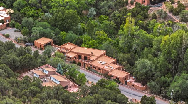 1433 Upper Canyon Road, Santa Fe, NM 87501