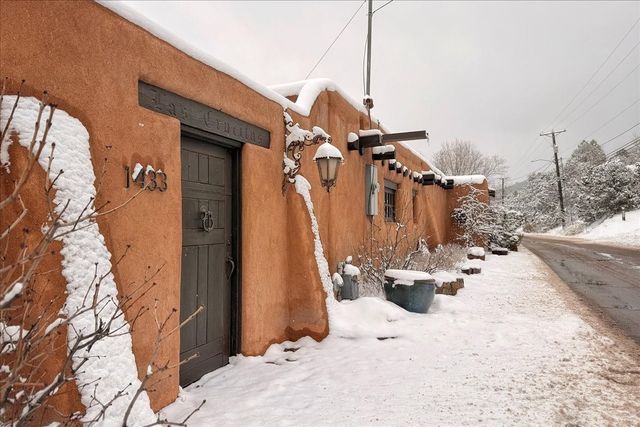 1433 Upper Canyon Road, Santa Fe, NM 87501