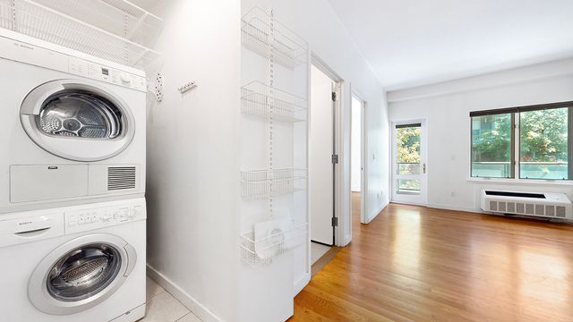 330 E 109th St Apt 2C, New York City, NY 10029