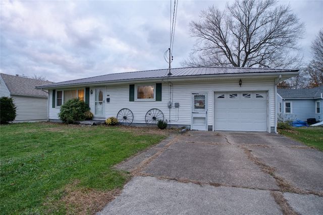 326 HATHAWAY Street W, Girard, PA 16417