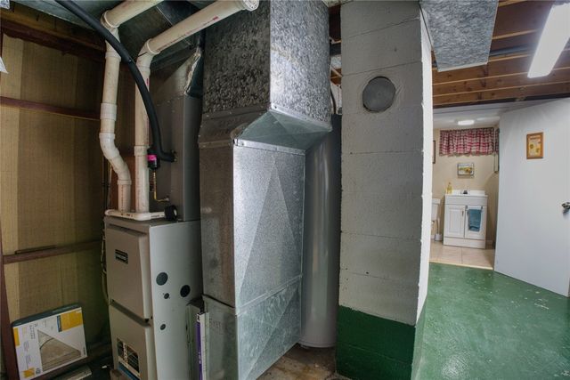 326 HATHAWAY Street W, Girard, PA 16417