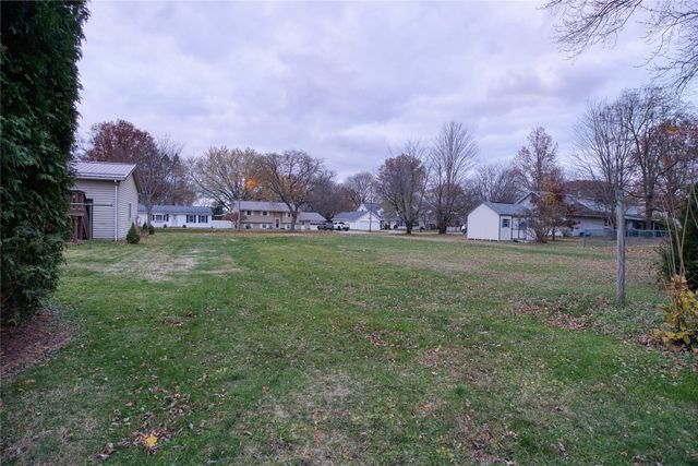 326 HATHAWAY Street W, Girard, PA 16417