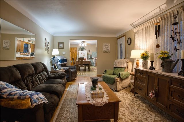 326 HATHAWAY Street W, Girard, PA 16417