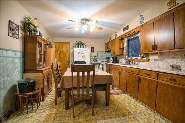 326 HATHAWAY Street W, Girard, PA 16417