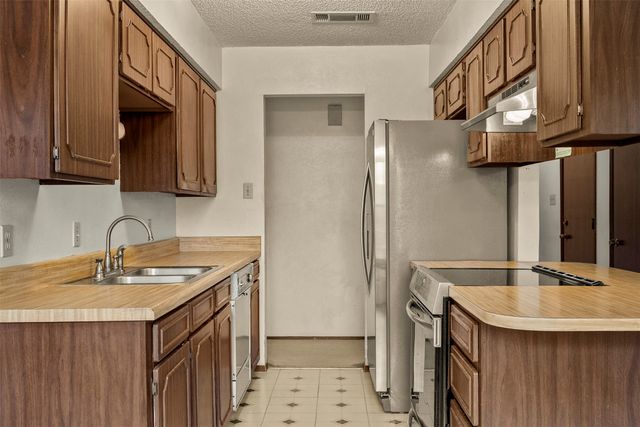 6417 Kary Lynn Drive N, Watauga, TX 76148