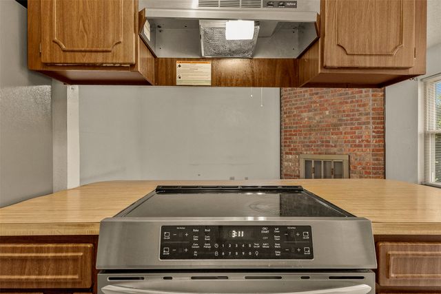 6417 Kary Lynn Drive N, Watauga, TX 76148