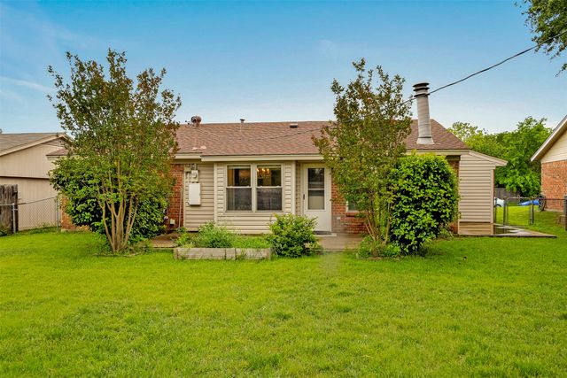 6417 Kary Lynn Drive N, Watauga, TX 76148