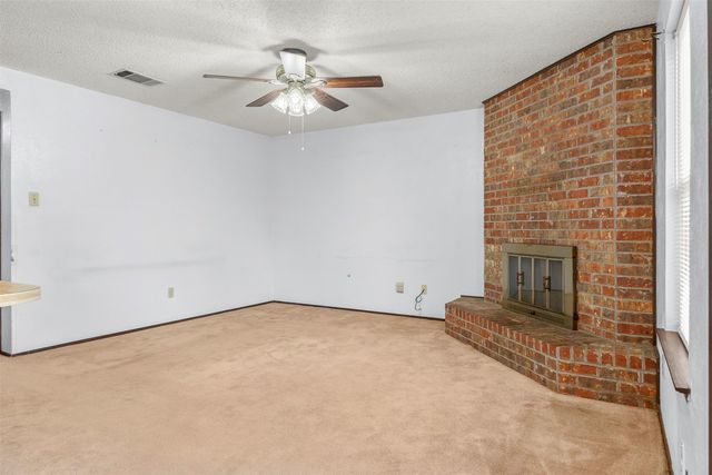 6417 Kary Lynn Drive N, Watauga, TX 76148