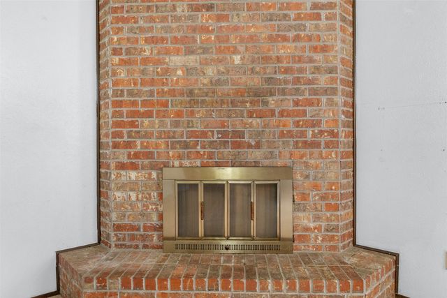 6417 Kary Lynn Drive N, Watauga, TX 76148