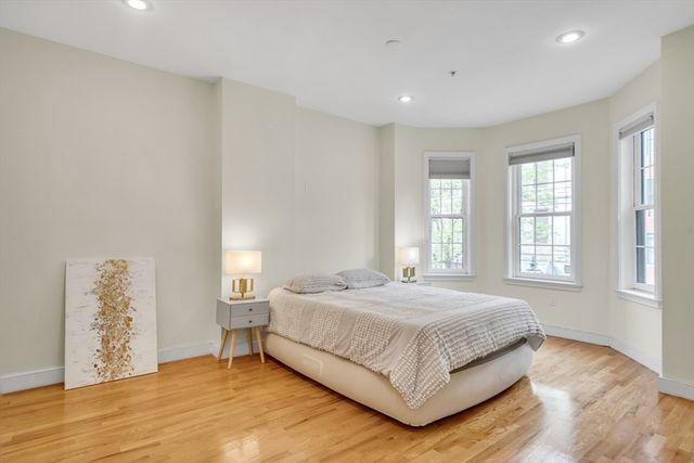 381 W Broadway 4, Boston, MA 02127