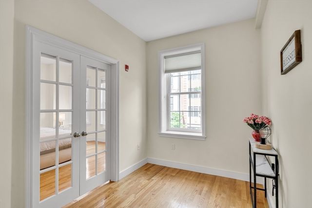 381 W Broadway 4, Boston, MA 02127