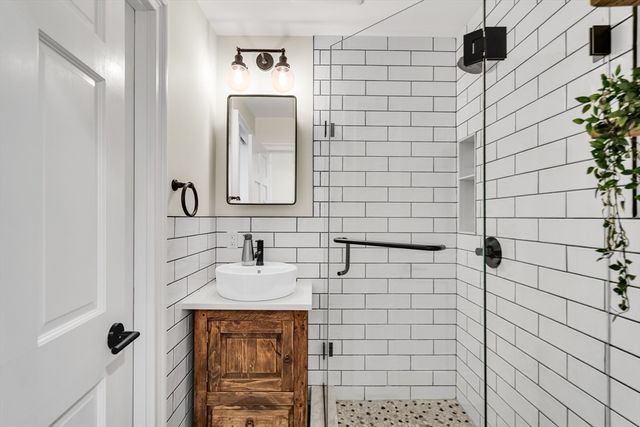 381 W Broadway 4, Boston, MA 02127