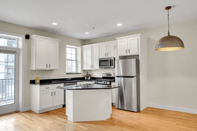 381 W Broadway 4, Boston, MA 02127