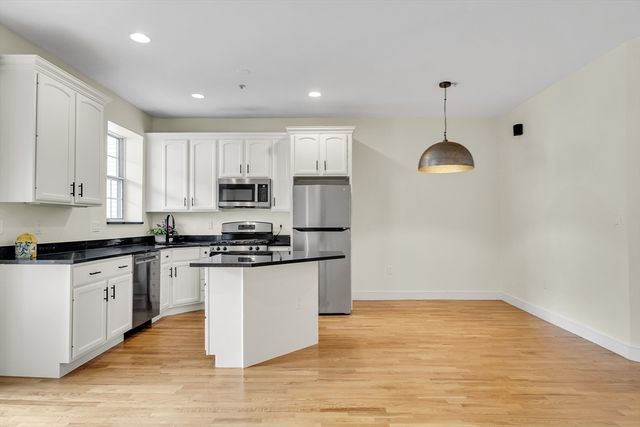 381 W Broadway 4, Boston, MA 02127