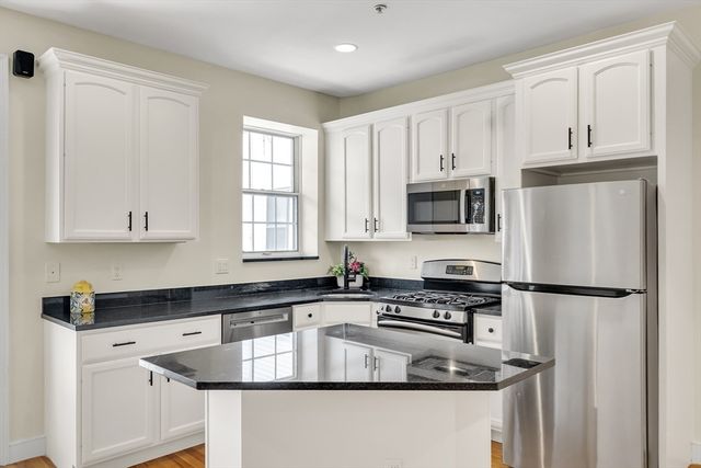 381 W Broadway 4, Boston, MA 02127