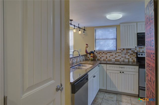 214 T Bar M Drive, New Braunfels, TX 78132