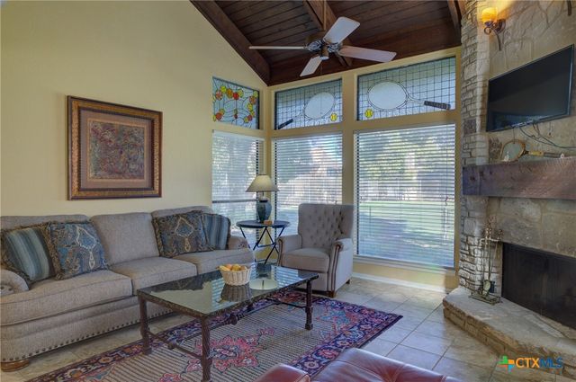 214 T Bar M Drive, New Braunfels, TX 78132
