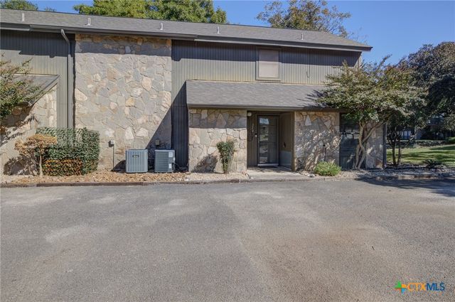 214 T Bar M Drive, New Braunfels, TX 78132