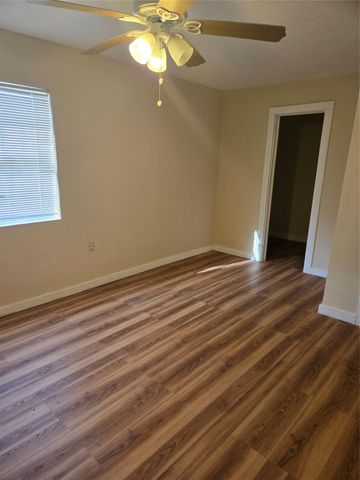 2216 3rd Street, Houston, TX 77547