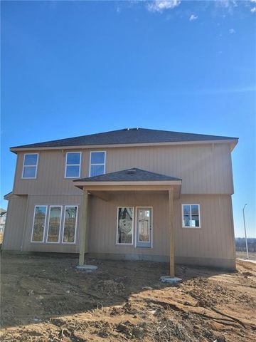 10507 N Highland Place, Kansas City, MO 64155