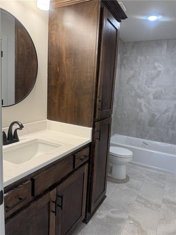 10507 N Highland Place, Kansas City, MO 64155