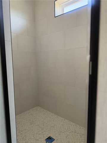 10507 N Highland Place, Kansas City, MO 64155