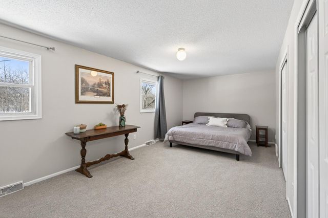 21851 Calmor Avenue, Prior Lake, MN 55372