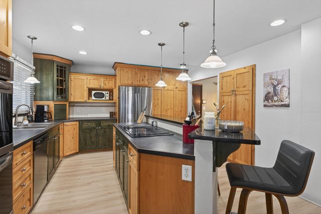 21851 Calmor Avenue, Prior Lake, MN 55372