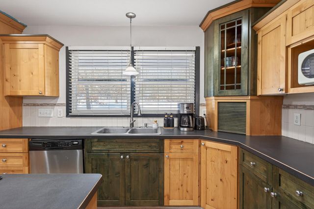 21851 Calmor Avenue, Prior Lake, MN 55372