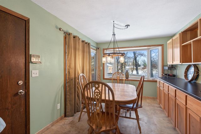 21851 Calmor Avenue, Prior Lake, MN 55372