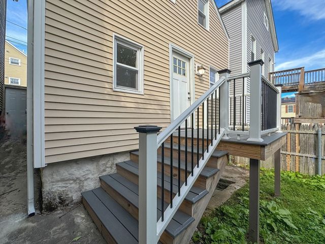 54 Hazard St, New Bedford, MA 02740