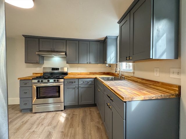 54 Hazard St, New Bedford, MA 02740