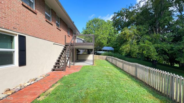 412 Brookwood Dr, Bristol, TN 37620