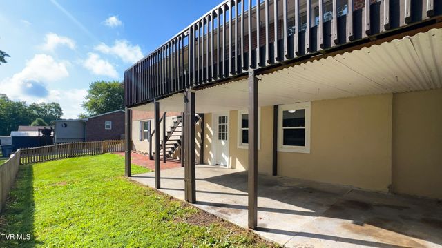 412 Brookwood Dr, Bristol, TN 37620