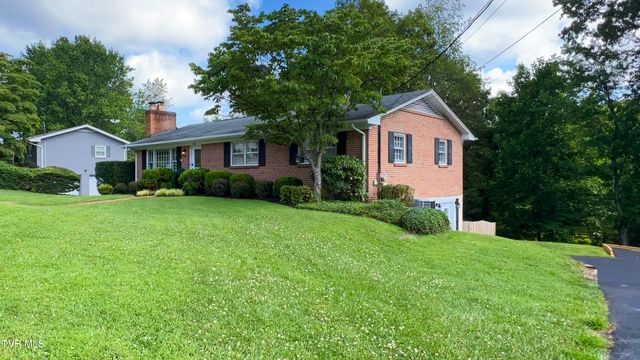 412 Brookwood Dr, Bristol, TN 37620