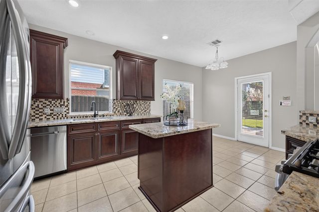 1011 Jasons Bend Drive, Sugar Land, TX 77479