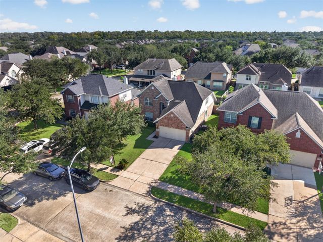 1011 Jasons Bend Drive, Sugar Land, TX 77479